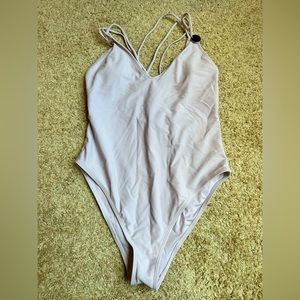 FOREVER 21 - Lavender strappy swimsuit